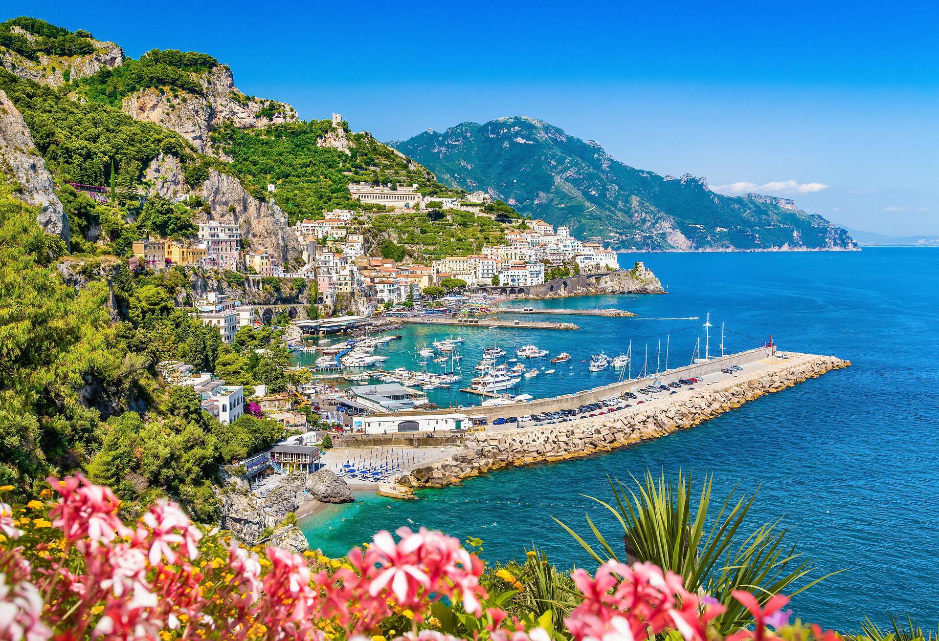 DEST_ITALY_CAMPANIA_SALERNO_shutterstock-premier_208931020-1.jpg