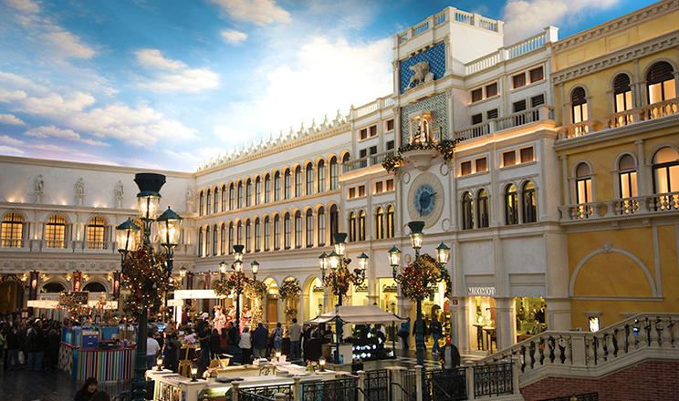 Top Hotels Closest to Forum Shops at Caesars in Las Vegas Strip