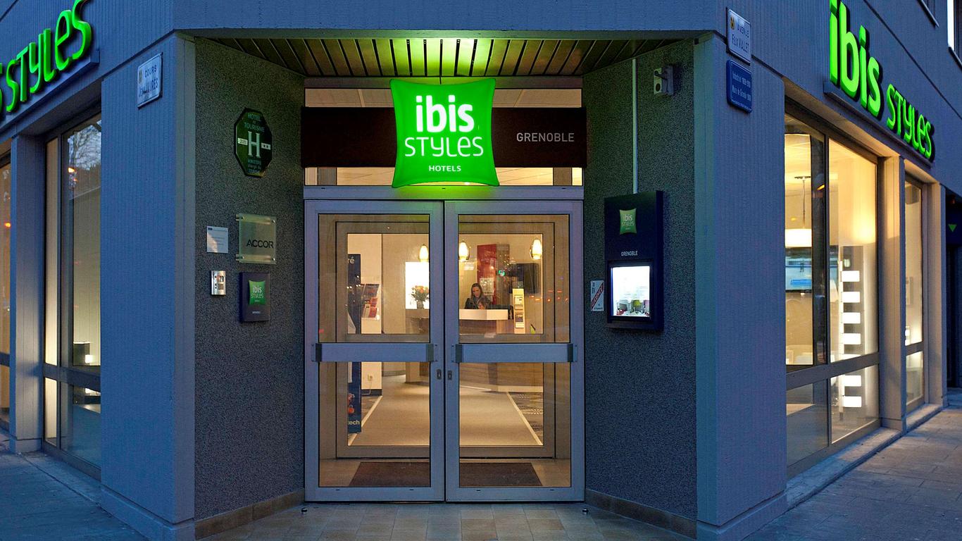 Ibis Styles Grenoble Centre Gare from $50. Grenoble Hotel Deals & Reviews -  KAYAK