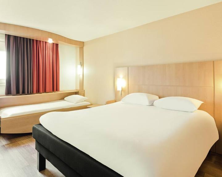 Ibis Paris Porte d'Italie from $36. Gentilly Hotel Deals & Reviews - KAYAK