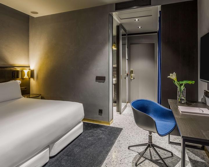 Room Mate Gerard from $39. Barcelona Hotel Deals & Reviews - KAYAK
