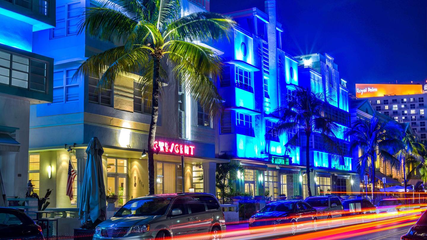 Crescent Resort On South Beach from $100. Miami Beach Hotel Deals ...