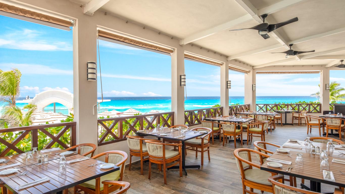 Wyndham Alltra Cancun Resort from $178. Cancún Hotel Deals & Reviews - KAYAK