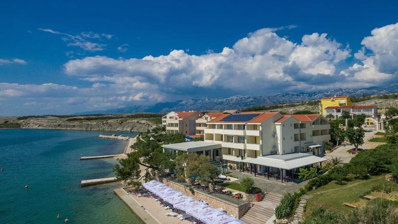 Hotel Vila 4m from $87. Ražanac Hotel Deals & Reviews - KAYAK