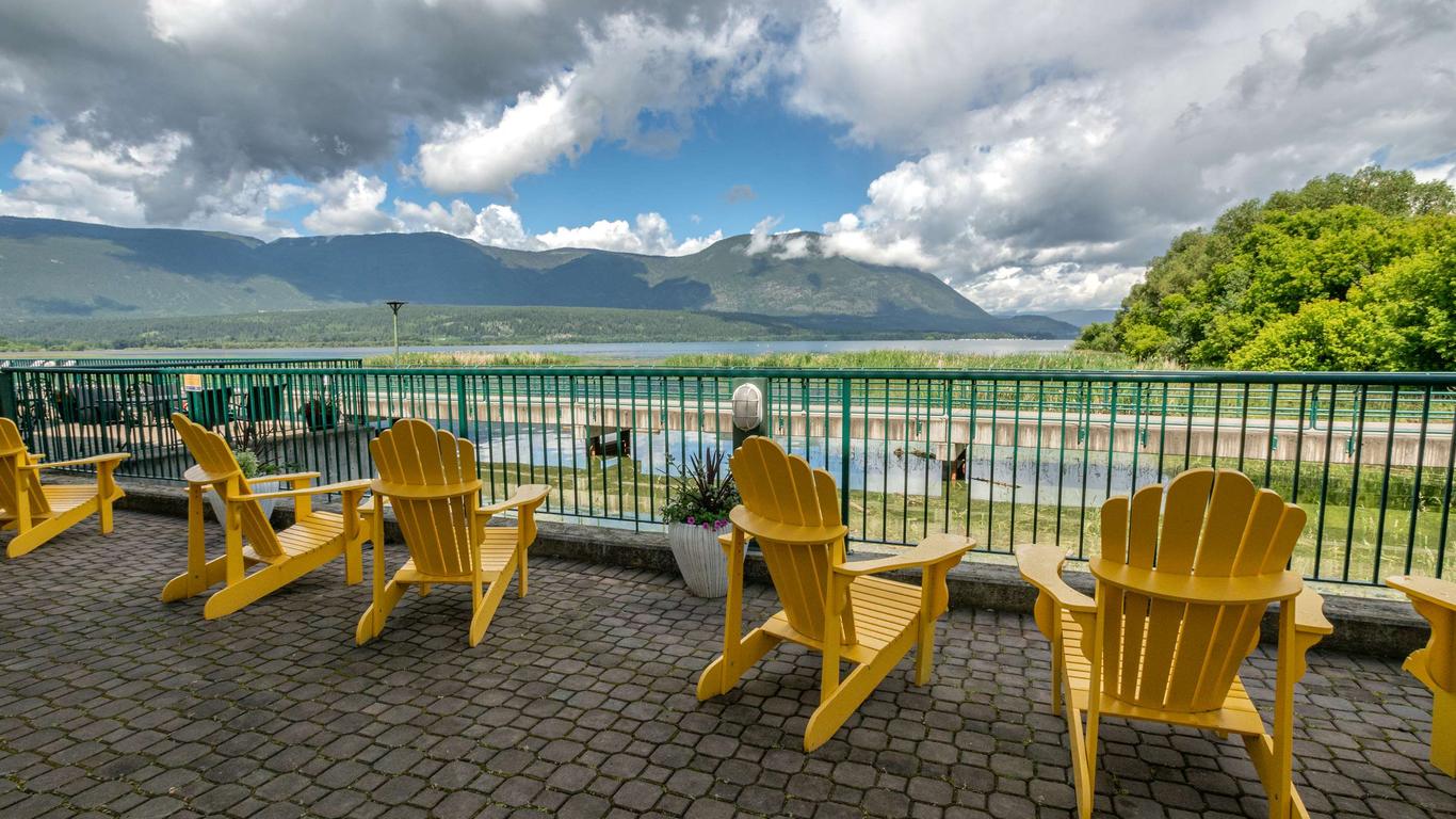 Prestige Harbourfront Resort from $118. Salmon Arm Hotel Deals & Reviews -  KAYAK