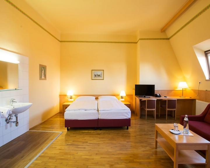 Hotel Post from $100. Vienna Hotel Deals & Reviews - KAYAK