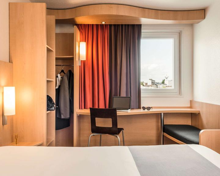 ibis Paris Porte de Bagnolet from $79. Bagnolet Hotel Deals & Reviews -  KAYAK