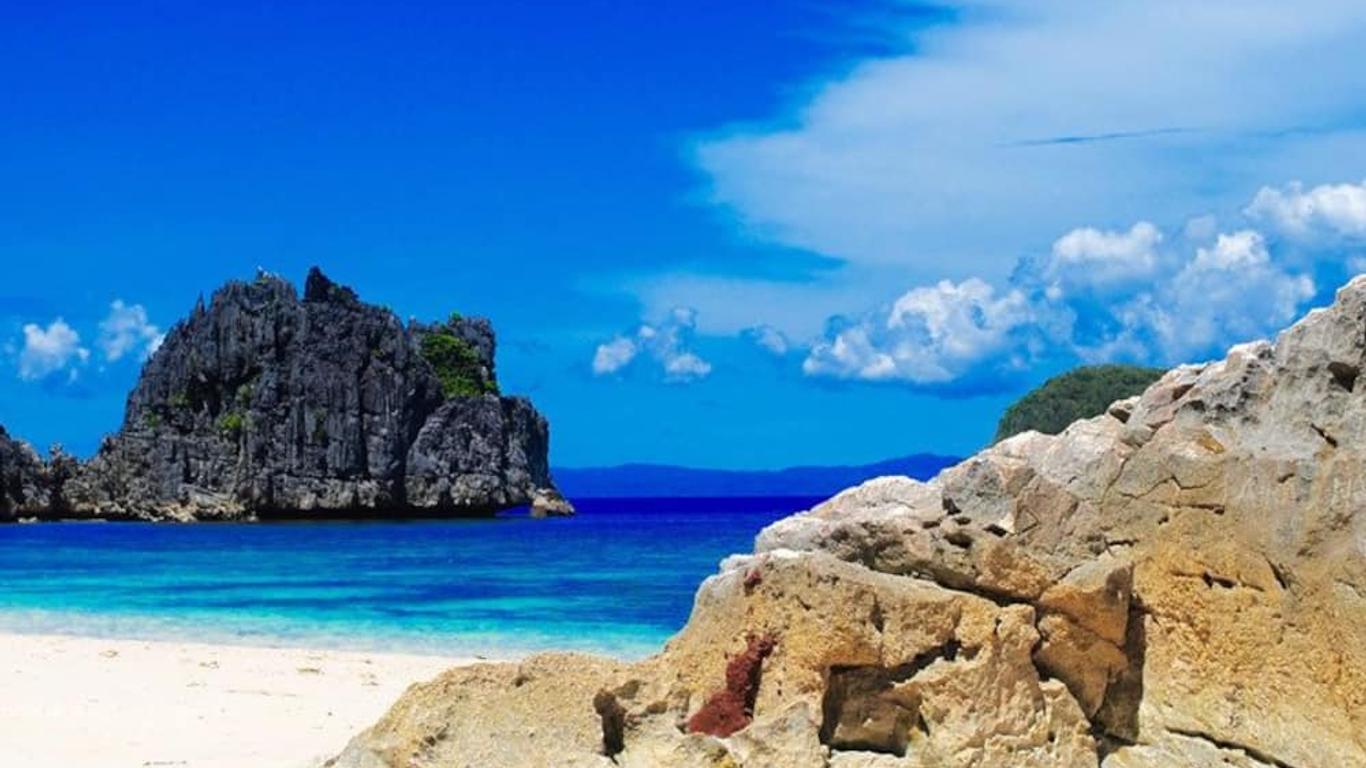 Tugawe Cove Resort from $156. Caramoan Hotel Deals & Reviews - KAYAK