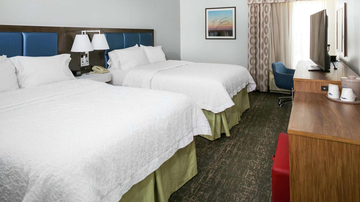 Hampton Inn Portage from $106. Portage Hotel Deals & Reviews - KAYAK