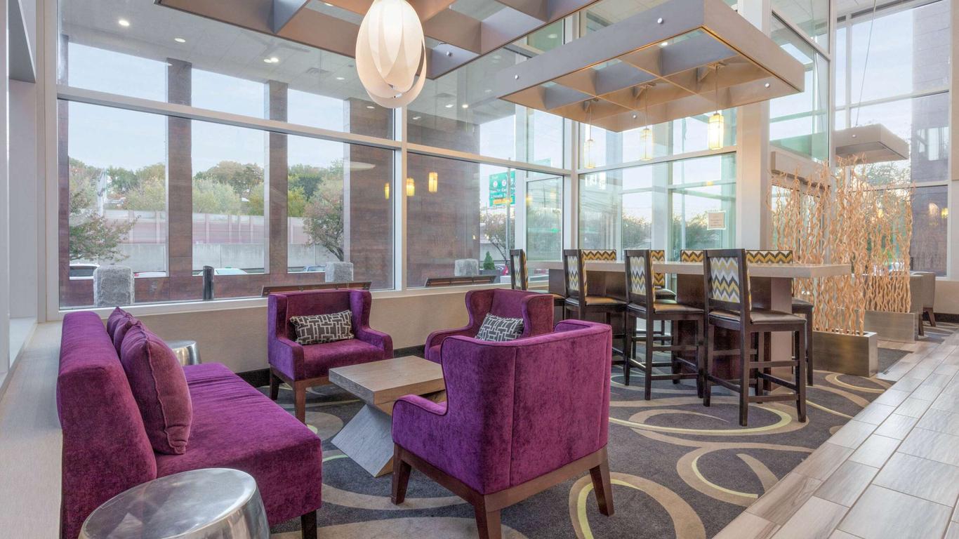 La Quinta Inn & Suites by Wyndham Clifton/Rutherford from $59. Clifton Hotel  Deals & Reviews - KAYAK