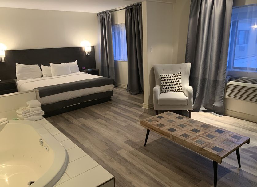 Hotel Newstar from $42. Montreal Hotel Deals & Reviews - KAYAK