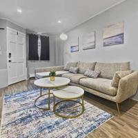 Renovated, Cozy Apt near Stamford Hospital