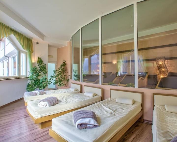 Diamant Spa Resort from $188. Santa Cristina Valgardena Hotel Deals &  Reviews - KAYAK