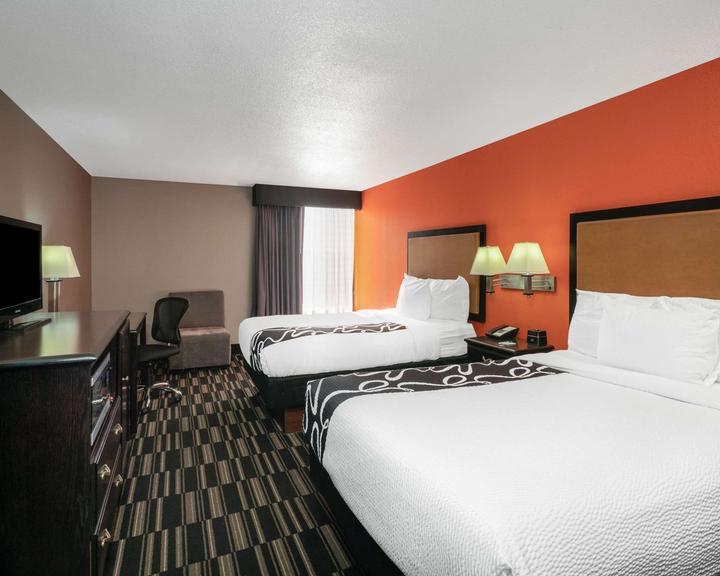 pet friendly hotels near memphis tn airport