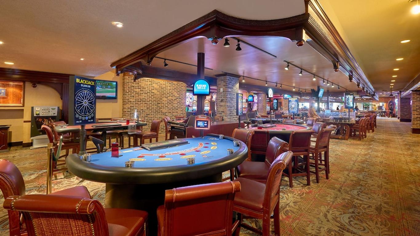 Hotel Apache $44. Las Vegas Hotel Deals & Reviews - KAYAK