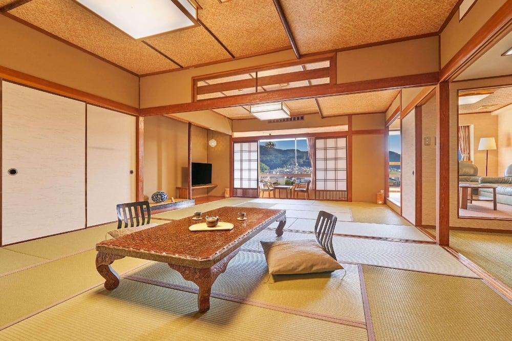 Yukai Resort Ureshinokan From $87. Ureshino Hotel Deals & Reviews - KAYAK