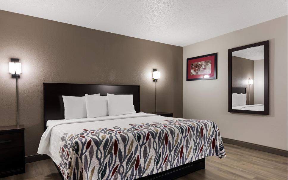 Red Roof Inn Hartford - New Britain from $66. New Britain Hotel Deals &  Reviews - KAYAK