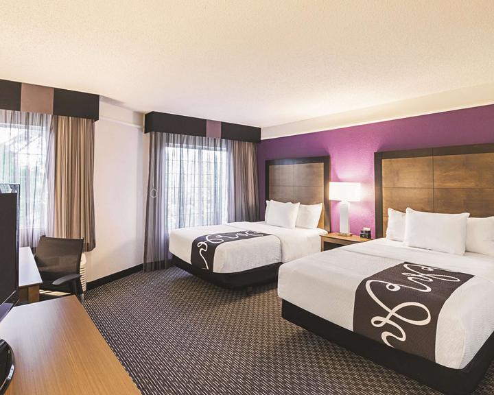 La Quinta Inn & Suites by Wyndham Fort Worth North $73. Fort Worth Hotel  Deals & Reviews - KAYAK