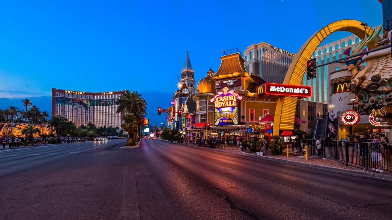 Best Western Plus Casino Royale from $55. Las Vegas Hotel Deals & Reviews -  KAYAK