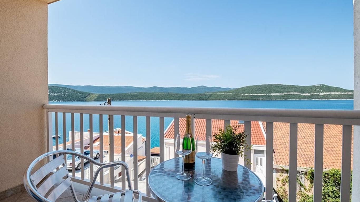 Apartments Knezevic from $43. Neum Hotel Deals & Reviews - KAYAK
