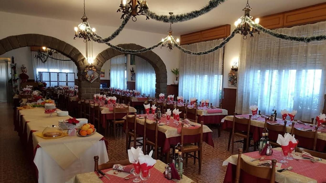 Albergo Ristorante Poli from $47. San Benedetto Val di Sambro Hotel Deals &  Reviews - KAYAK