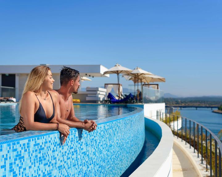 Jupiter Marina Hotel & Spa - Adults Only from $59. Portimão Hotel Deals &  Reviews - KAYAK