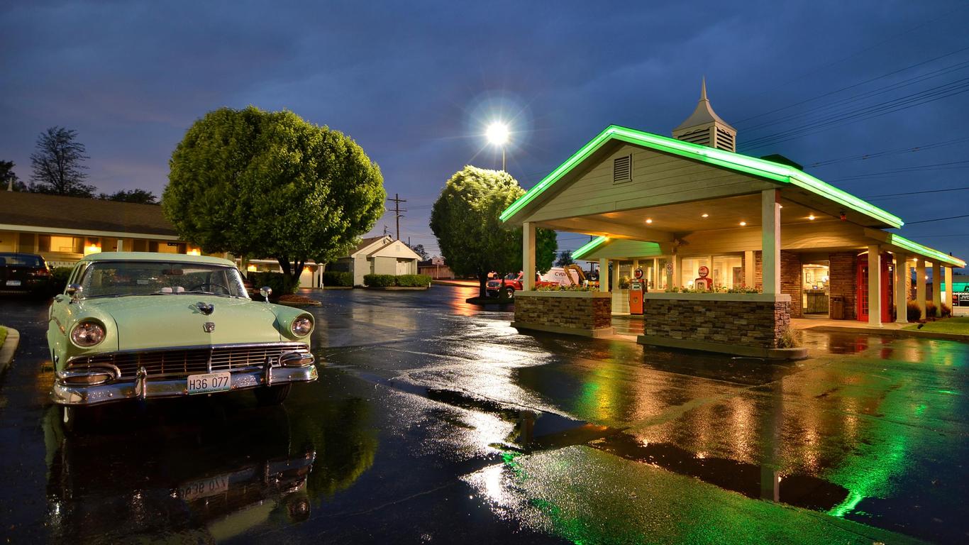 Best Western Route 66 Rail Haven from $66. Springfield Hotel Deals &  Reviews - KAYAK