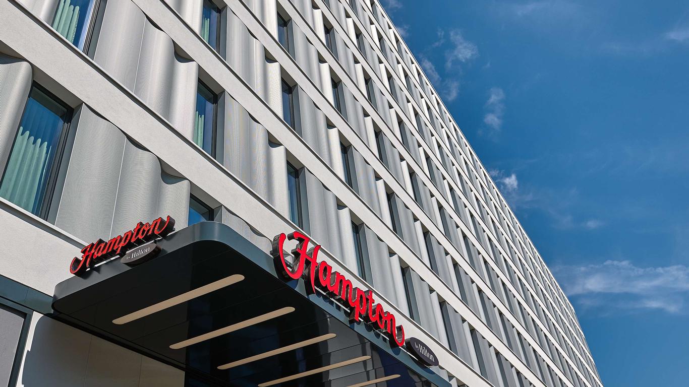 Hampton by Hilton Berlin City Centre Alexanderplatz from $42. Berlin Hotel  Deals & Reviews - KAYAK