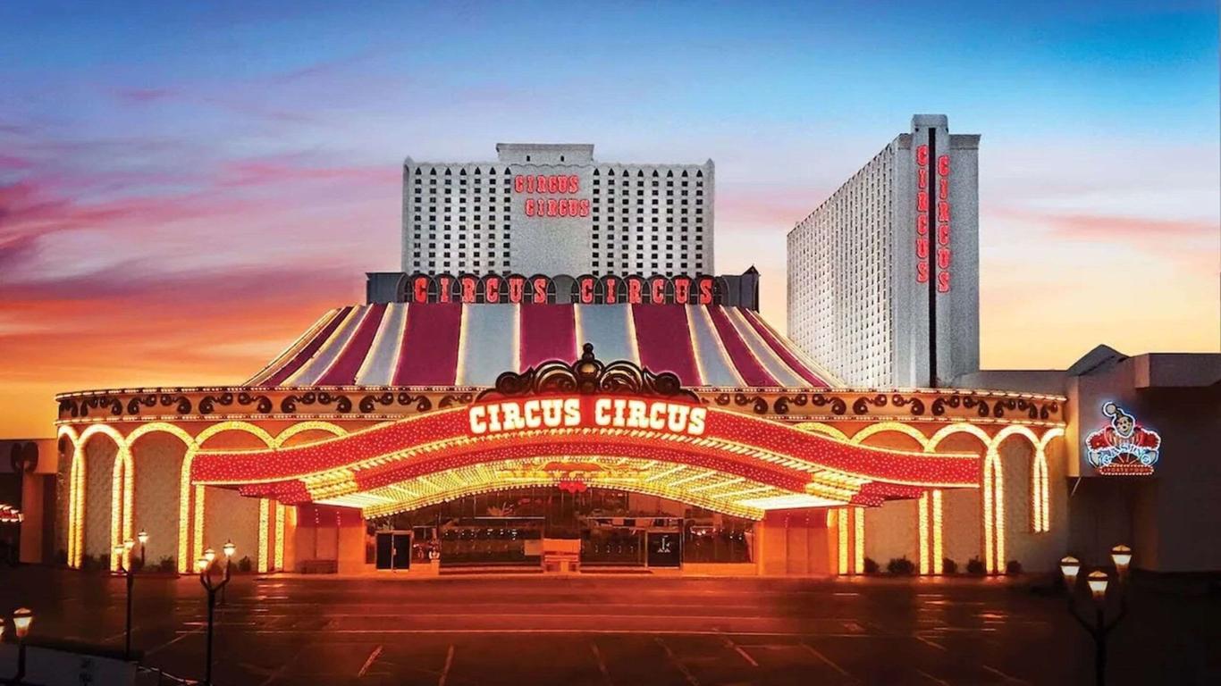 Circus Circus Hotel, Casino & Theme Park from $25. Las Vegas Hotel Deals &  Reviews - KAYAK