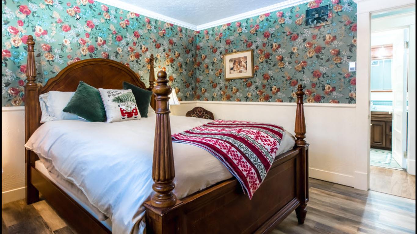 Secret Garden Bed & Breakfast from $236. Ouray Hotel Deals & Reviews - KAYAK