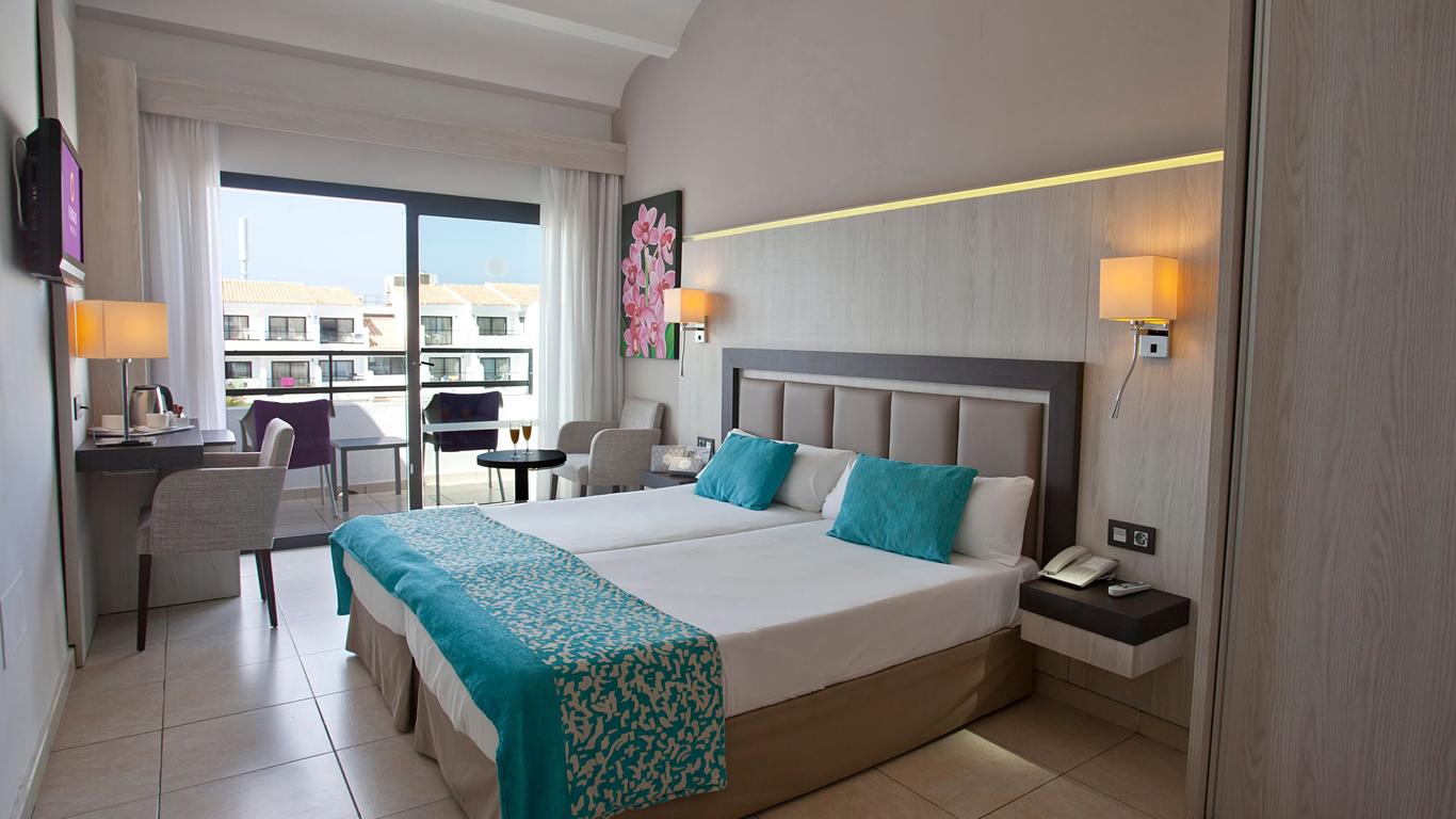 FERGUS Style Bahamas from $96. Sant Jordi de ses Salines Hotel Deals &  Reviews - KAYAK