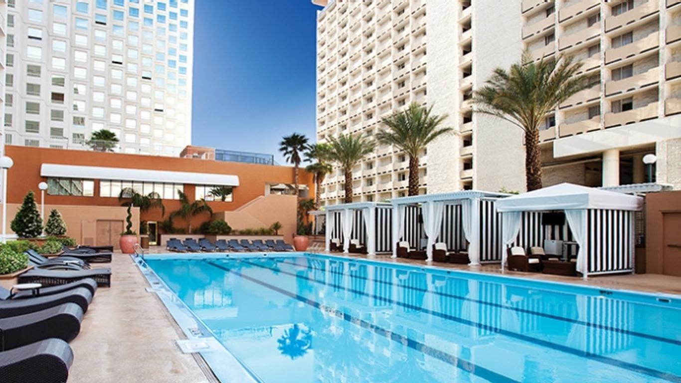 Harrah's Las Vegas Hotel & Casino from $3. Las Vegas Hotel Deals & Reviews  - KAYAK