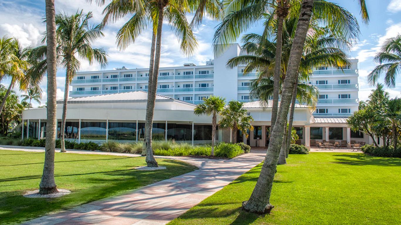 Naples Beach Hotel And Golf Club from $700. Naples Hotel Deals & Reviews -  KAYAK
